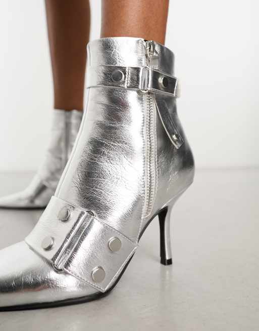 ASOS DESIGN Rocker Bottines clout es petit talon Argent