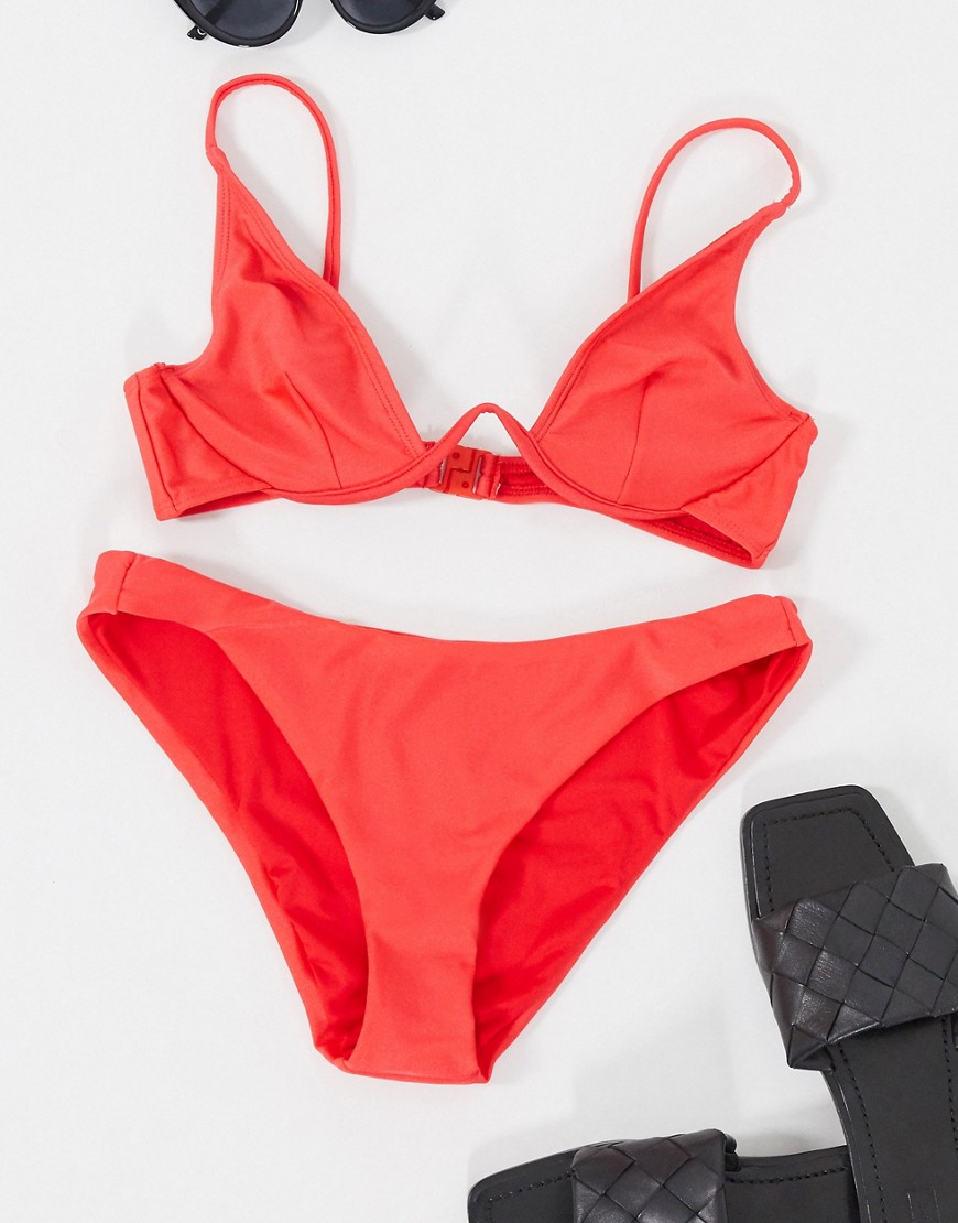 ASOS DESIGN – Röd bikiniunderdel med hög benskärning och v-detalj