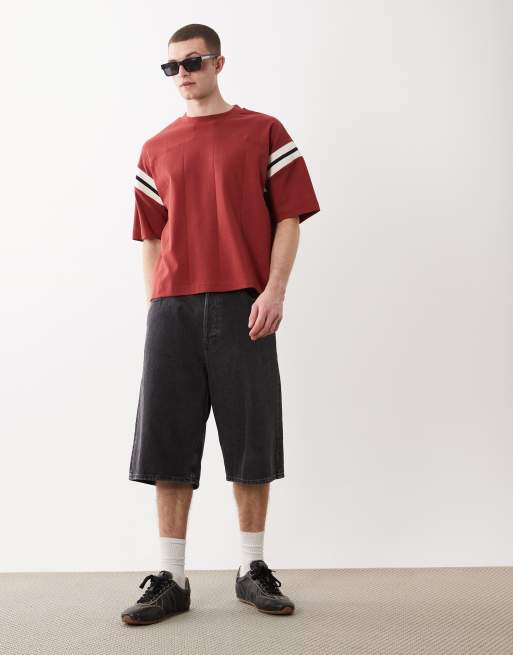 ASOS DESIGN – Röd, bredribbad t-shirt i oversize med boxig passform och kontrasterande panel, 2 av 5
