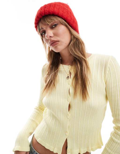 ASOS DESIGN – Röd, grov, fluffig mössa med dubbel uppvikning, 3 av 4