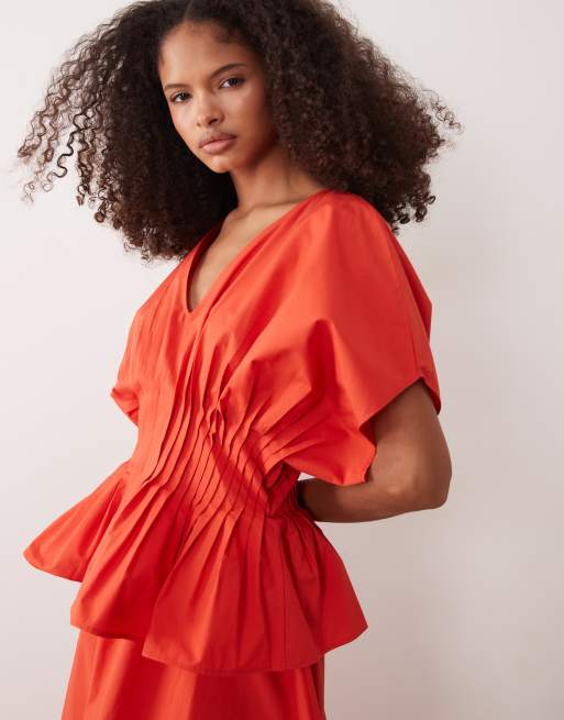 ASOS DESIGN – Röd maxiklänning i peplum-modell med v-ringning och indragen midja, 2 av 4