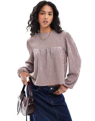 ASOS DESIGN – Röd och gräddvit, ginghamrutig blus med rynkad söm och långa ärmar - view 1