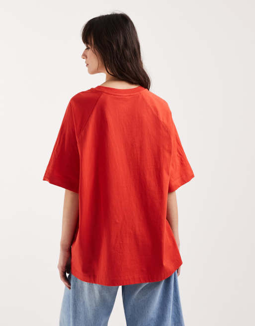 ASOS DESIGN – Röd t-shirt i oversize med korta ärmar och stort äppeltryck, 3 av 4