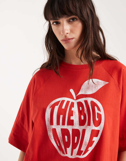 ASOS DESIGN – Röd t-shirt i oversize med korta ärmar och stort äppeltryck, 4 av 4