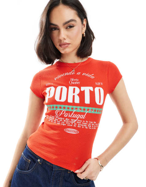 ASOS DESIGN – Röd, våfflad t-shirt i liten modell med 'Porto'-tryck - view 1