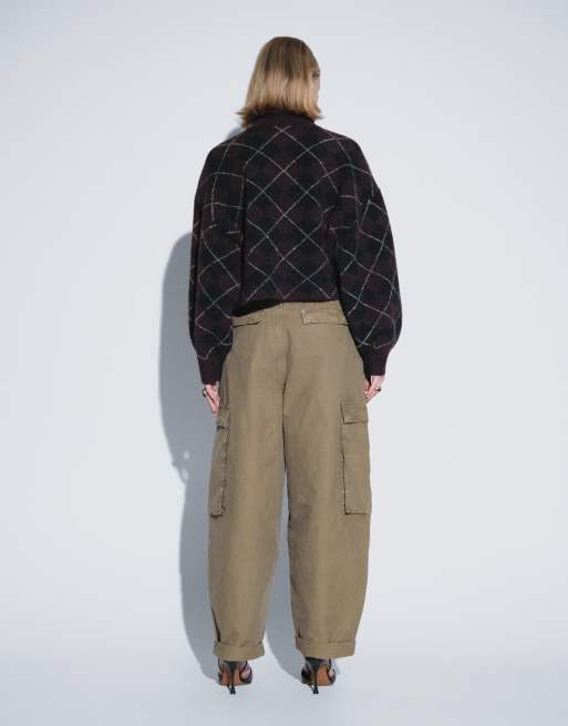 ASOS DESIGN roll hem cargo trouser with eyelet belt in khaki, 4 of 5