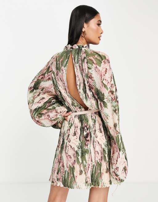 ASOS DESIGN – Romantiskt blommönstrad miniklänning med plisserad design, blusärmar och knytdetalj, 2 av 4