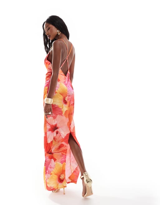 ASOS DESIGN – Rosa, blommig maxiklänning i stretchig satin med draperad ringning, 4 av 4