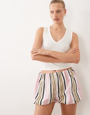 Rosa gestreifte Shorts mit Ballonsaum-Mehrfarbig Mehrfarbig 32