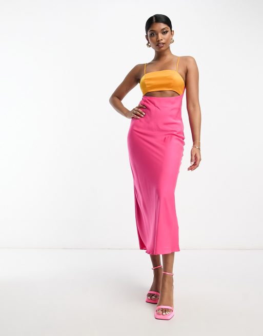 ASOS DESIGN – Rosa midaxiklänning i satin med blockfärgad design och utskurna detaljer