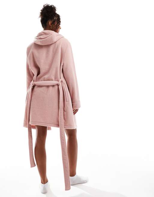ASOS DESIGN – Rosa morgonrock i minilängd med kontrastfärgade passpoaler i mikrofleece, 3 av 4