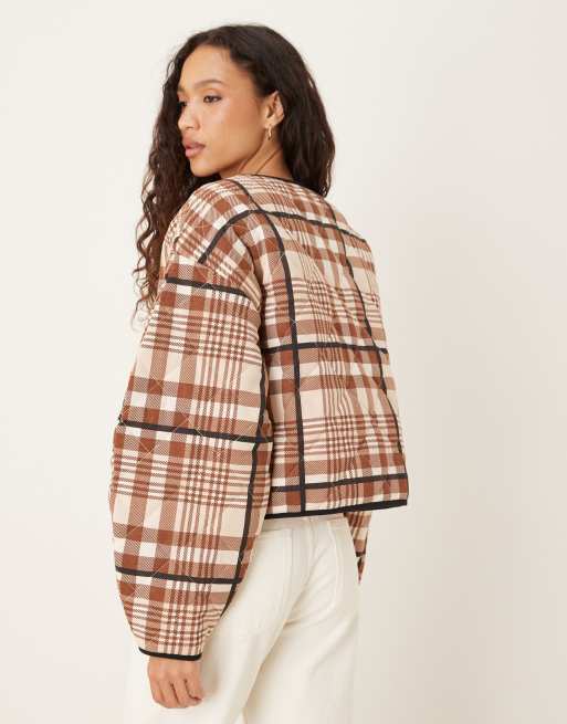ASOS DESIGN – Rosa och beigerutig, quiltad jacka med rosett på fickan, 4 av 4
