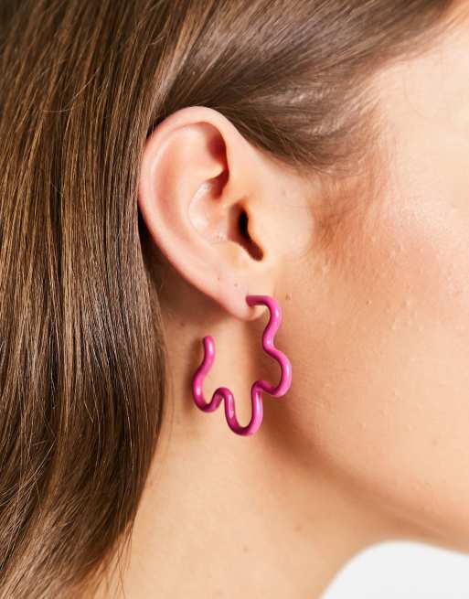 ASOS DESIGN – Rosa, små abstrakt krumelurdesignade creoler