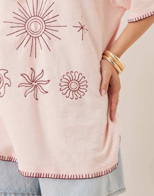 ASOS DESIGN – Rosa t-shirt i oversize med solbroderi, 3 av 4