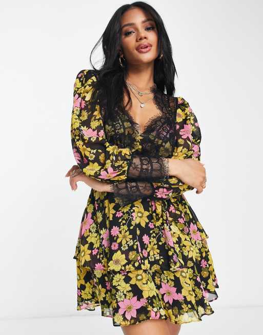 ASOS DESIGN – Rosablommig, mjuk skaterklänning i minilängd med fransig spets, 2 av 4