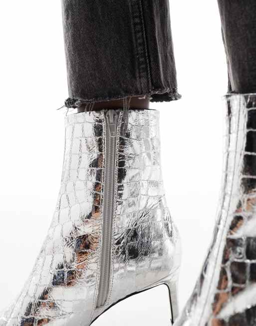 ASOS DESIGN – Rosalie – Silverfärgade, medelhöga boots med taxklack, 3 av 4