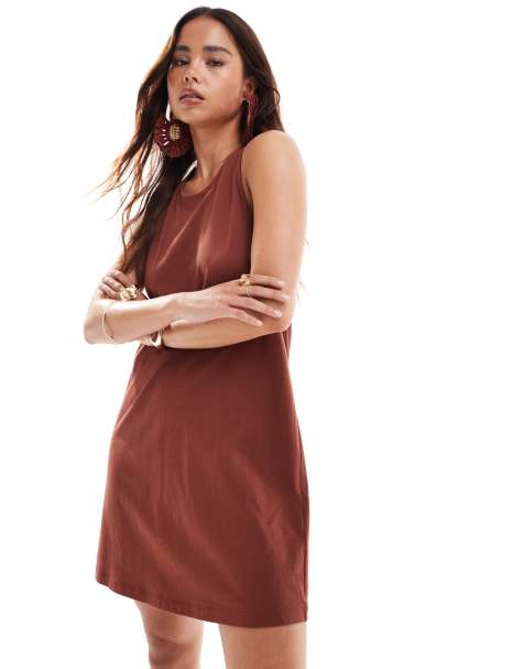 ASOS DESIGN – Rostfärgad, rak miniklänning med snurrad knut baktill - view 1