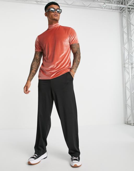 ASOS DESIGN – Rostfärgad t-shirt i velour med hög krage