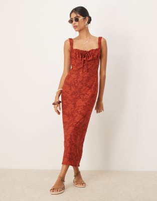 ASOS DESIGN – Roströd midiklänning med rynkad byst och korsett - view 1