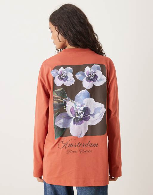 ASOS DESIGN – Roströd topp i oversize med långa ärmar och blommigt tryck baktill, 2 av 4