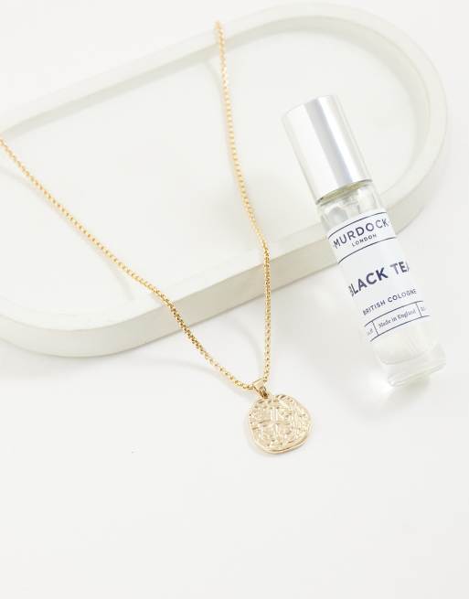 ASOS DESIGN round molten pendant necklace in gold, 2 of 4