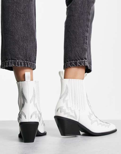 ASOS DESIGN Roxanne contrast stitch western boots in white