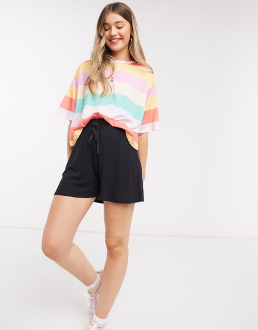 ASOS DESIGN – Rozkloszowane szorty z troczkami, 3 z 4