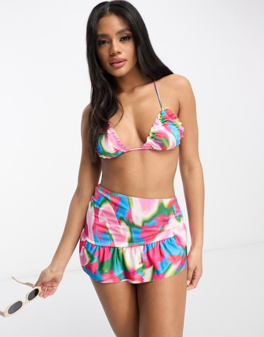 ASOS DESIGN – Różowa kąpielowa spódnica plażowa z falbanką u dołu w rozmyty abstrakcyjny wzór
