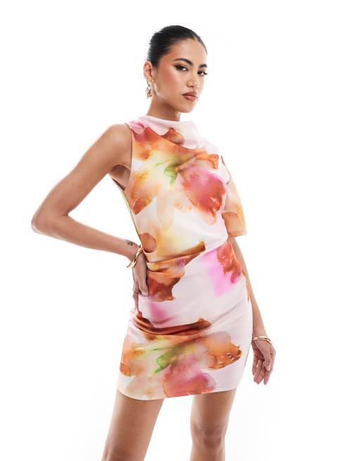 ASOS DESIGN – Różowa sukienka mini z materiału nurek z drapowanym dekoltem i dużym, kwiatowym wzorem