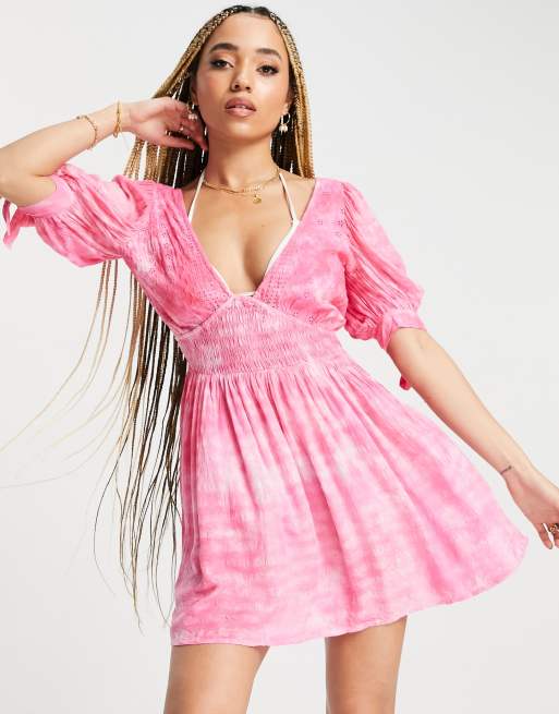 ASOS DESIGN – Różowa sukienka plażowa mini z haftem angielskim i krepowanym wykończeniem