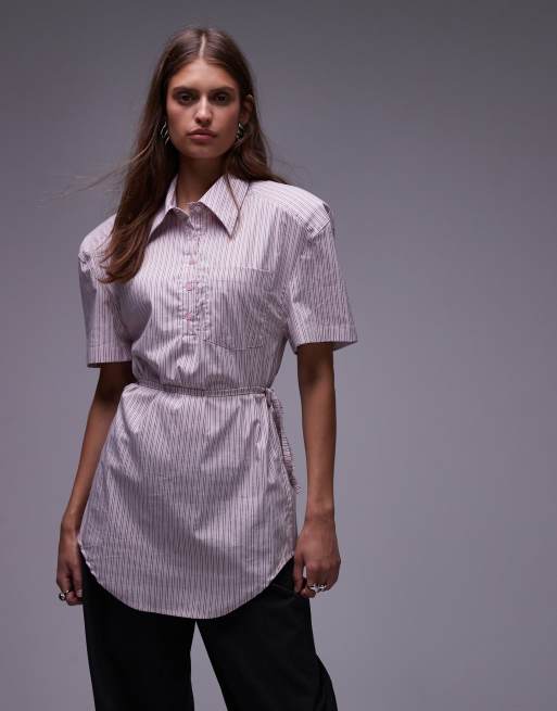 ASOS DESIGN – Różowa zwężana w talii koszulka polo z poduszkami na ramionach w paski