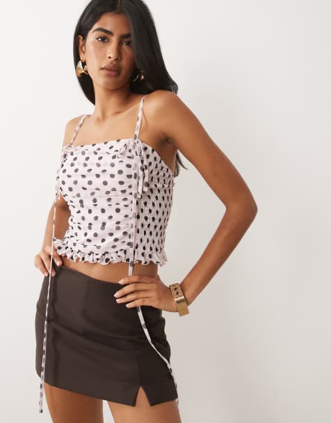 ASOS DESIGN – Różowo-brązowy siateczkowy marszczony top na ramiączkach w groszki z koronkowym wykończeniem - view 1