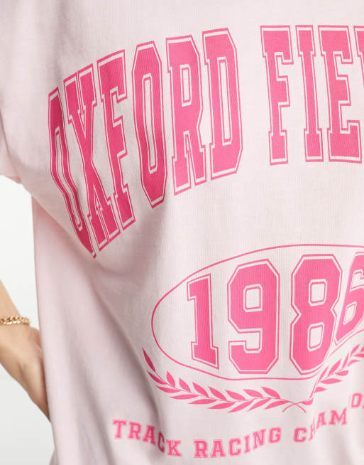 ASOS DESIGN – Różowy T-shirt oversize z nadrukiem „Oxford Field”, 3 z 4