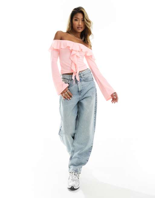 ASOS DESIGN – Różowy top z falbaną i odkrytymi ramionami, 2 z 4