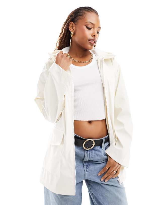 ASOS DESIGN - rubberised rain coat in cream