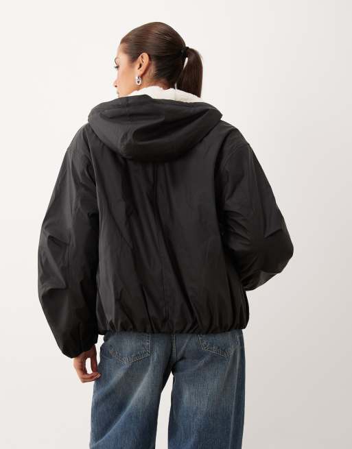 ASOS DESIGN rubberized showerbestendige bomberjack in zwart, 4 van 4