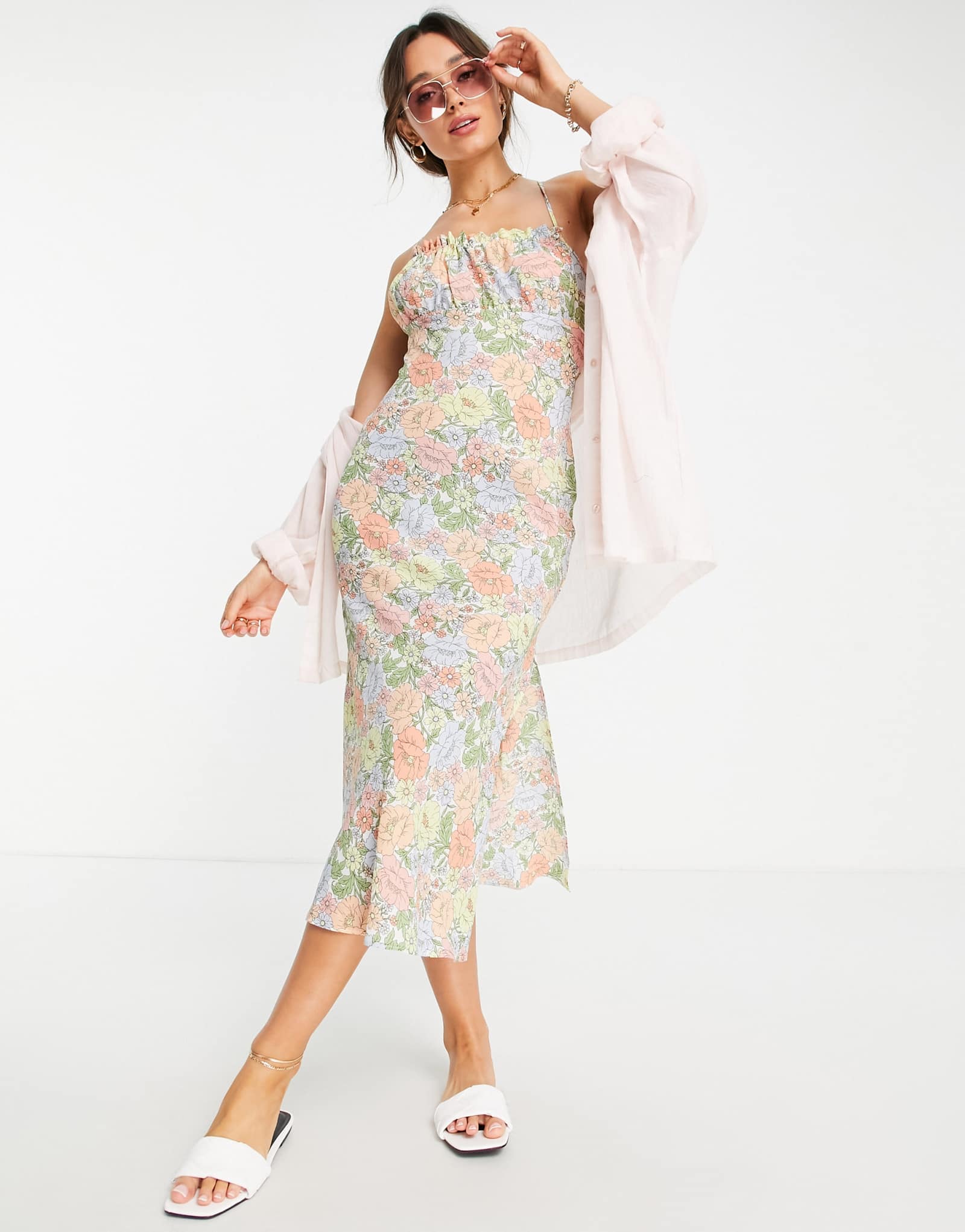 ДИЗАЙНЕРСКОЕ макси-платье-комбинация ASOS с рюшами на груди и открытой спиной с крупным цветочным принтом