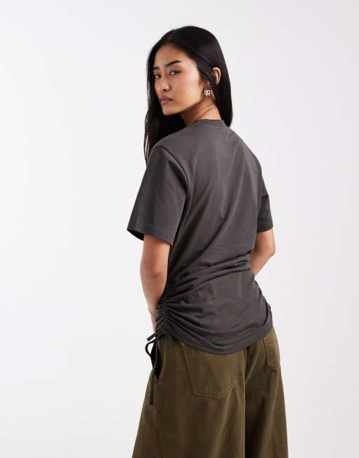 ASOS DESIGN ruched detail tie side short sleeve crew neck tee in charcoal, 4 of 4