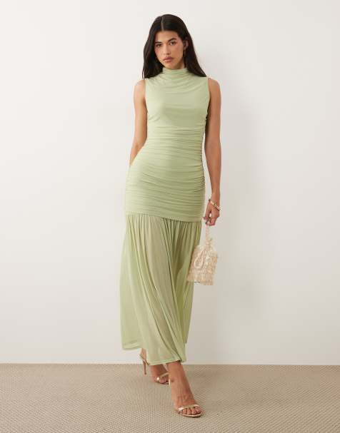 a line plus size formal dresses Chic A-line V-neck Sparkling Tulle Plus Size Bridesmaid Dress COCOMELODY CB0609PS, White