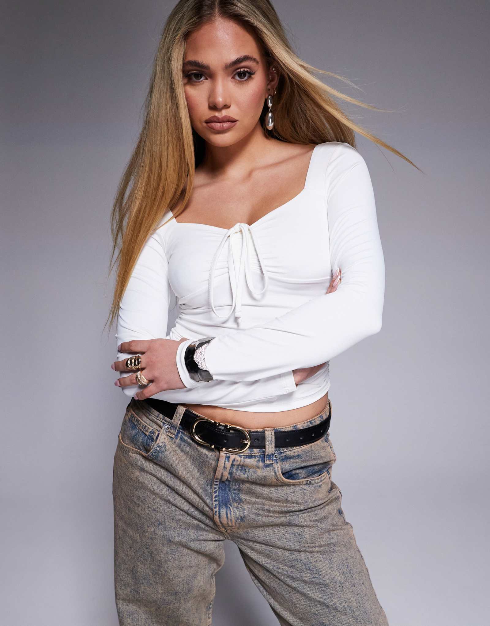 Топ с квадратным вырезом и рюшами спереди от ASOS DESIGN с завязками цвета экрю