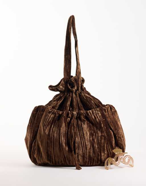 ASOS DESIGN ruched pocket tote bag in chocolate velvet, 2 of 4
