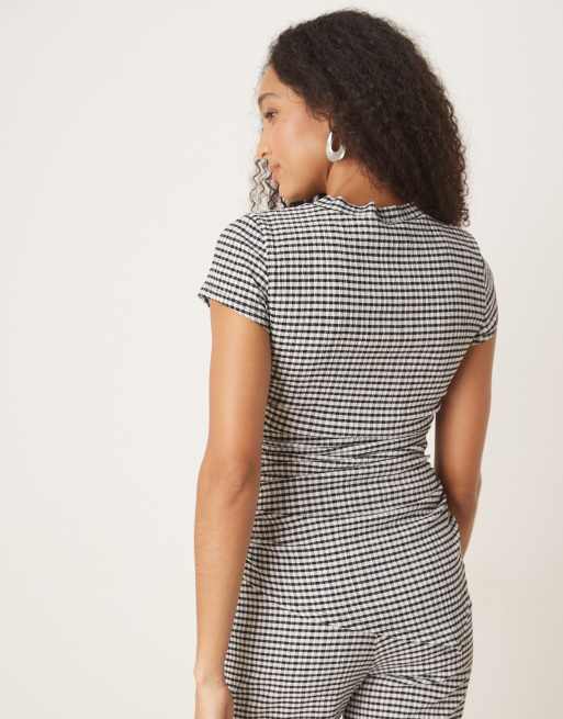 ASOS DESIGN ruched sides asymmetric t-shirt in gingham | ASOS