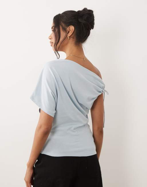 ASOS DESIGN ruched sleeve fallen shoulder waisted tee in baby blue, 3 of 4