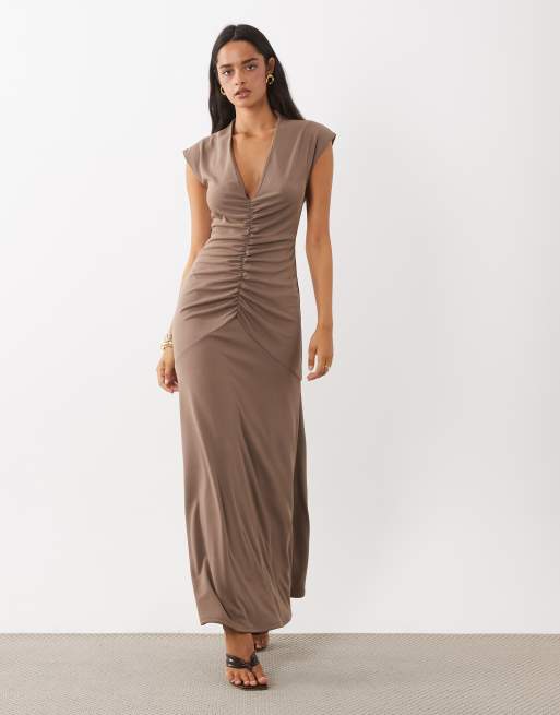 ASOS DESIGN ruched waist deep v maxi dress in mocha, 2 of 4