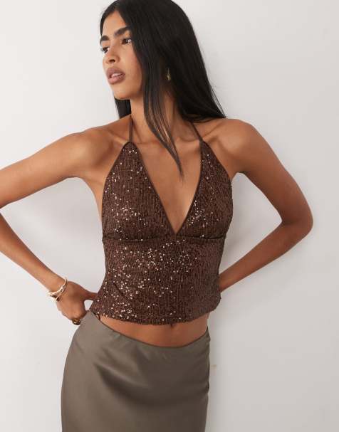 ASOS DESIGN – Rückenfreies Neckholder-Oberteil in Schokobraun mit Paillettenbesatz - view 1