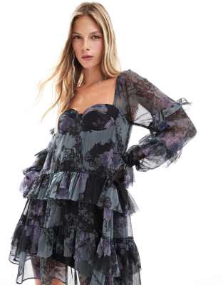 Многоярусное мини-платье с корсетом и рюшами от ASOS DESIGN в темно-фиолетовый цвет с цветочным принтом 15990₽