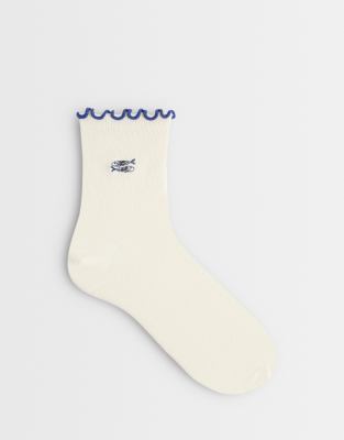 Asos Design Ruffle Edge Ankle Socks With Sardine Embroidery In White