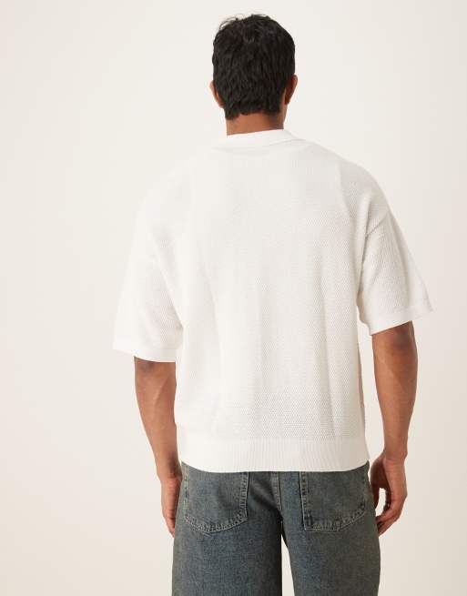 ASOS DESIGN - Ruimvallend gebreid overhemd met knoopsluiting en borduursel op de borst in ecru, 3 van 4