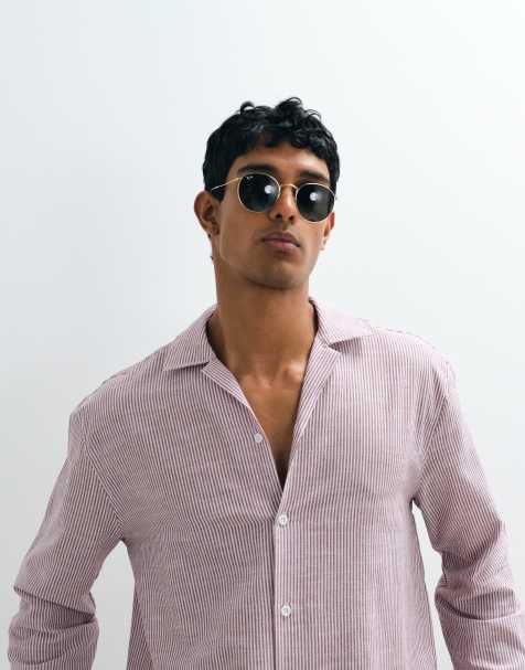 ASOS DESIGN - Ruimvallend gestreept overhemd van seersuckerstof met reverskraag in bordeauxrood - view 1