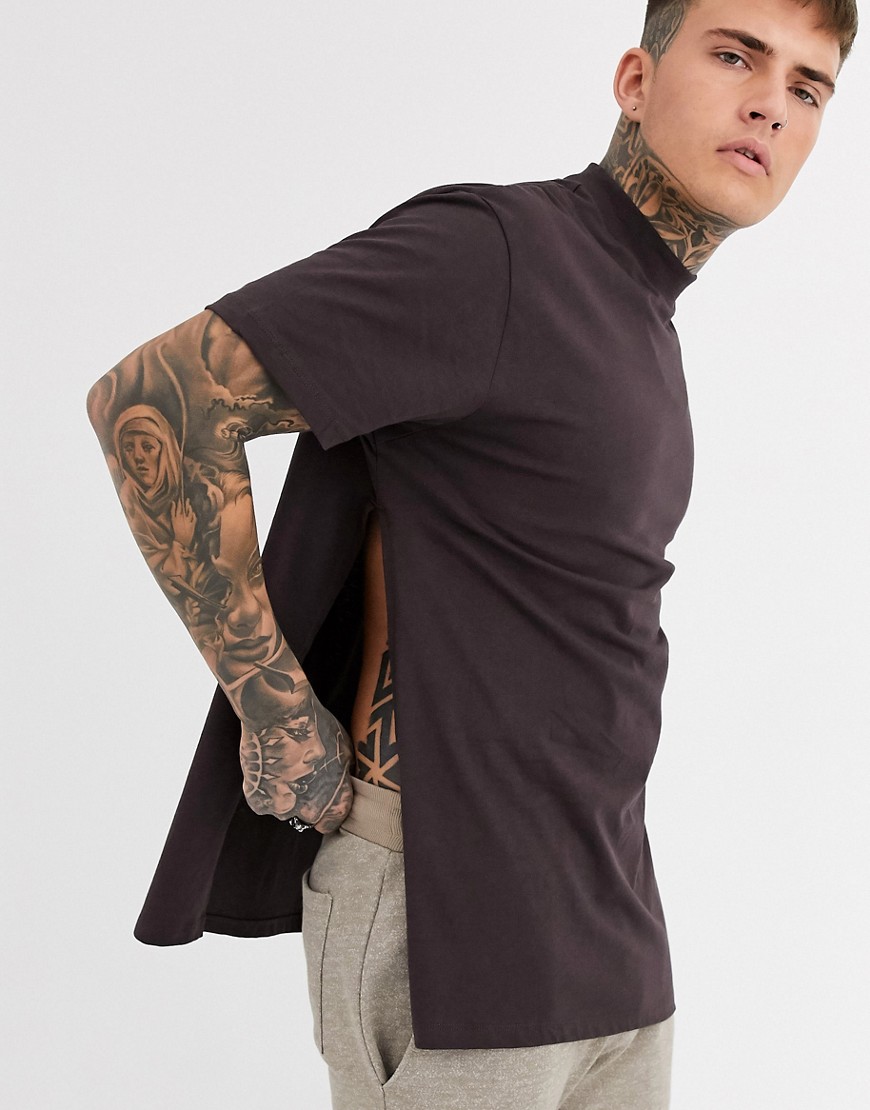 ASOS DESIGN - Ruimvallend lang T-shirt met zijsplitten in bruin